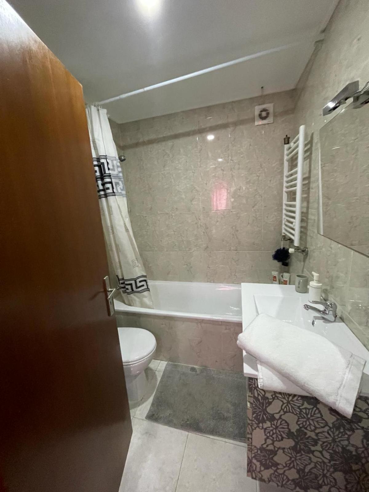 パレデスFlat4Uアパートメント エクステリア 写真